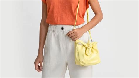 As bolsas do verão: modelos que vão da praia à .